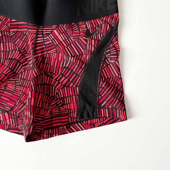 Nike Pro Short Mid-Rise 8cm 3" Dri-Fit Spandex Training Shorts All Over Print - Picture 2 of 6